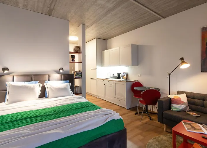 #Stayhere - Brand New Colourful Studio Close To Shopping Malls