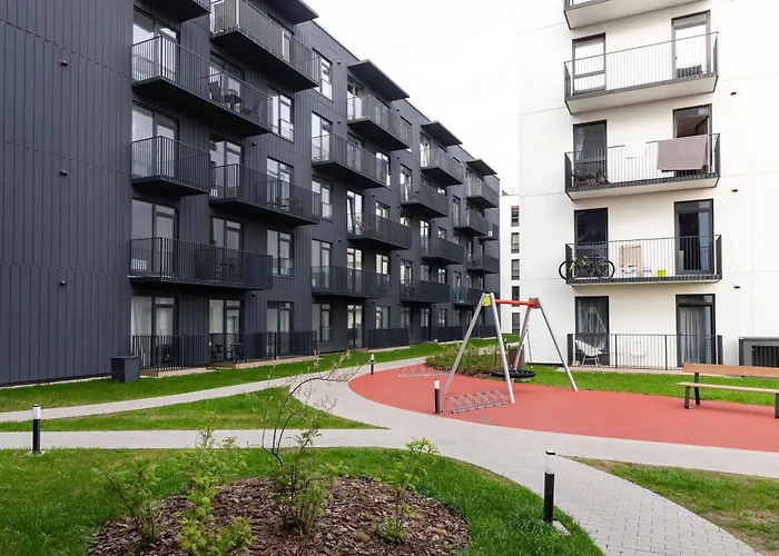 #Stayhere - Brand New Colourful Studio Close To Shopping Malls