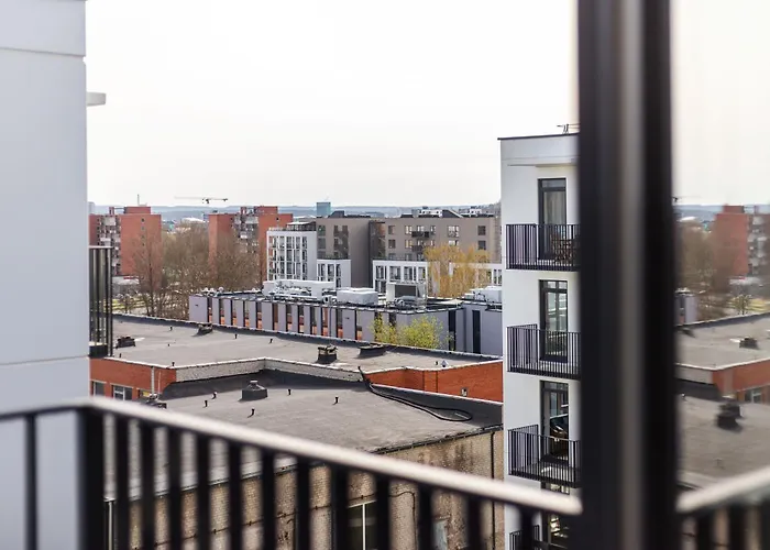 #Stayhere - Brand New Colourful Studio Close To Shopping Malls