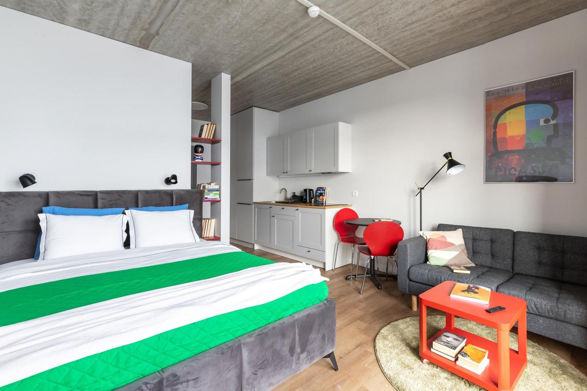 #stayhere - Brand New Colourful Close To Shopping Malls VNO
